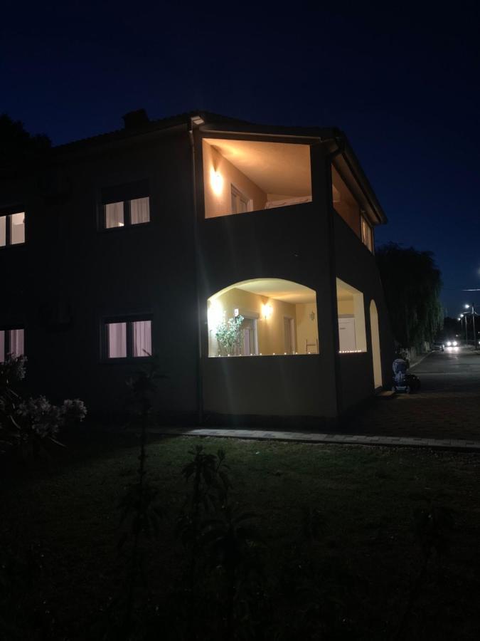 Apartment Creo Loborika Marcana Екстер'єр фото